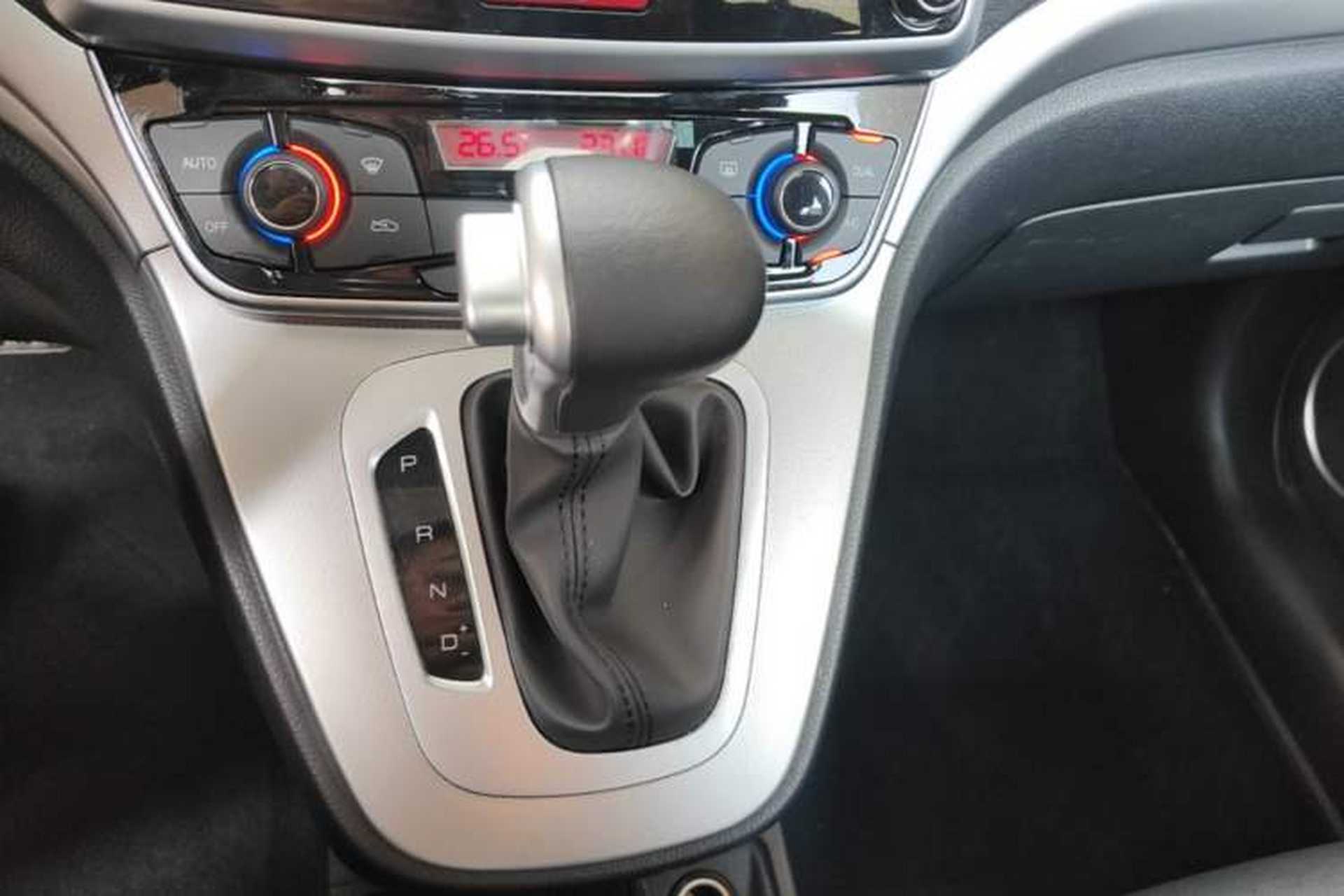 Used Haval M6 2019 1.5T DCT Two-Wheel Drive Value Edition China VI Standard Gear Lever