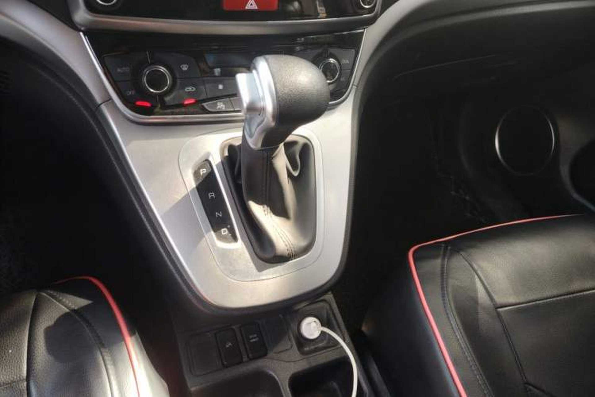 Used Haval M6 2019 1.5T DCT Two-Wheel Drive Elite Version China V Standard Gear Lever