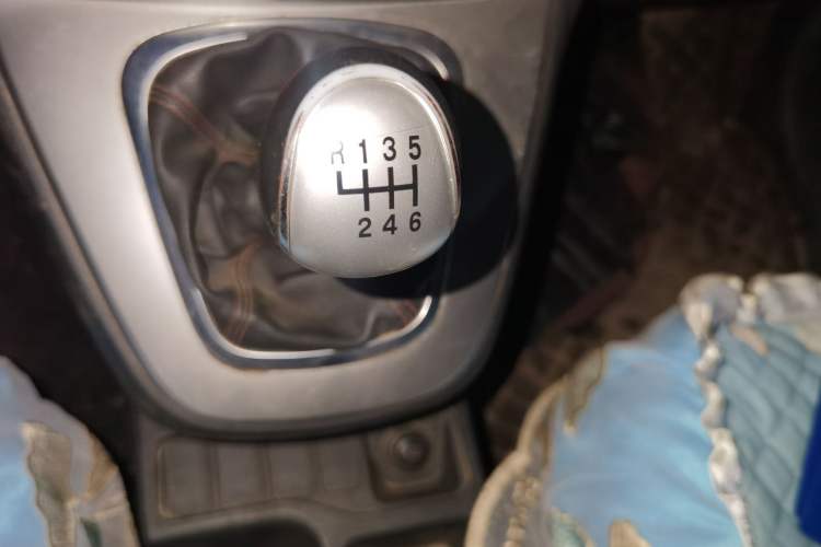 Used Haval M6 2019 1.5T Manual Two-Wheel Drive Elite Version China VI Standard Gear Lever