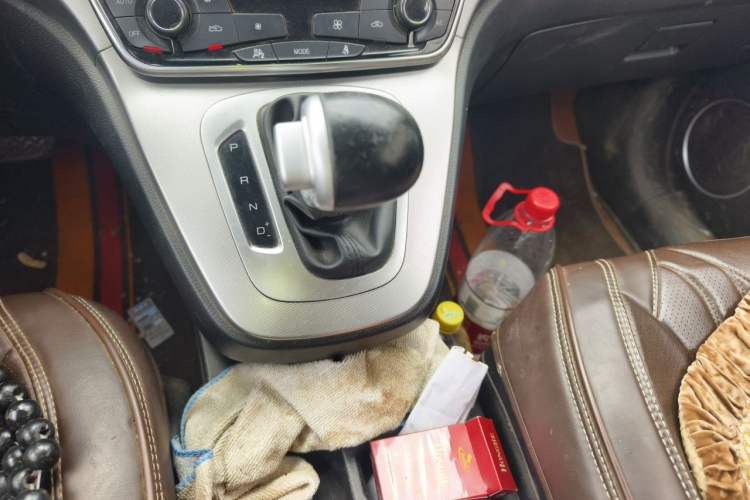 Used Haval M6 2019 1.5T DCT Two-Wheel Drive Elite Version China V Standard Gear Lever