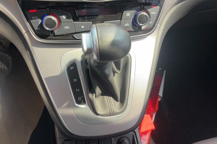 Used Haval M6 2019 1.5T DCT Two-Wheel Drive Value Edition China VI Standard Gear Lever