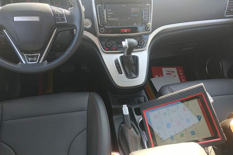 Used Haval M6 2019 1.5T DCT Two-Wheel Drive Value Edition China VI Standard Gear Lever