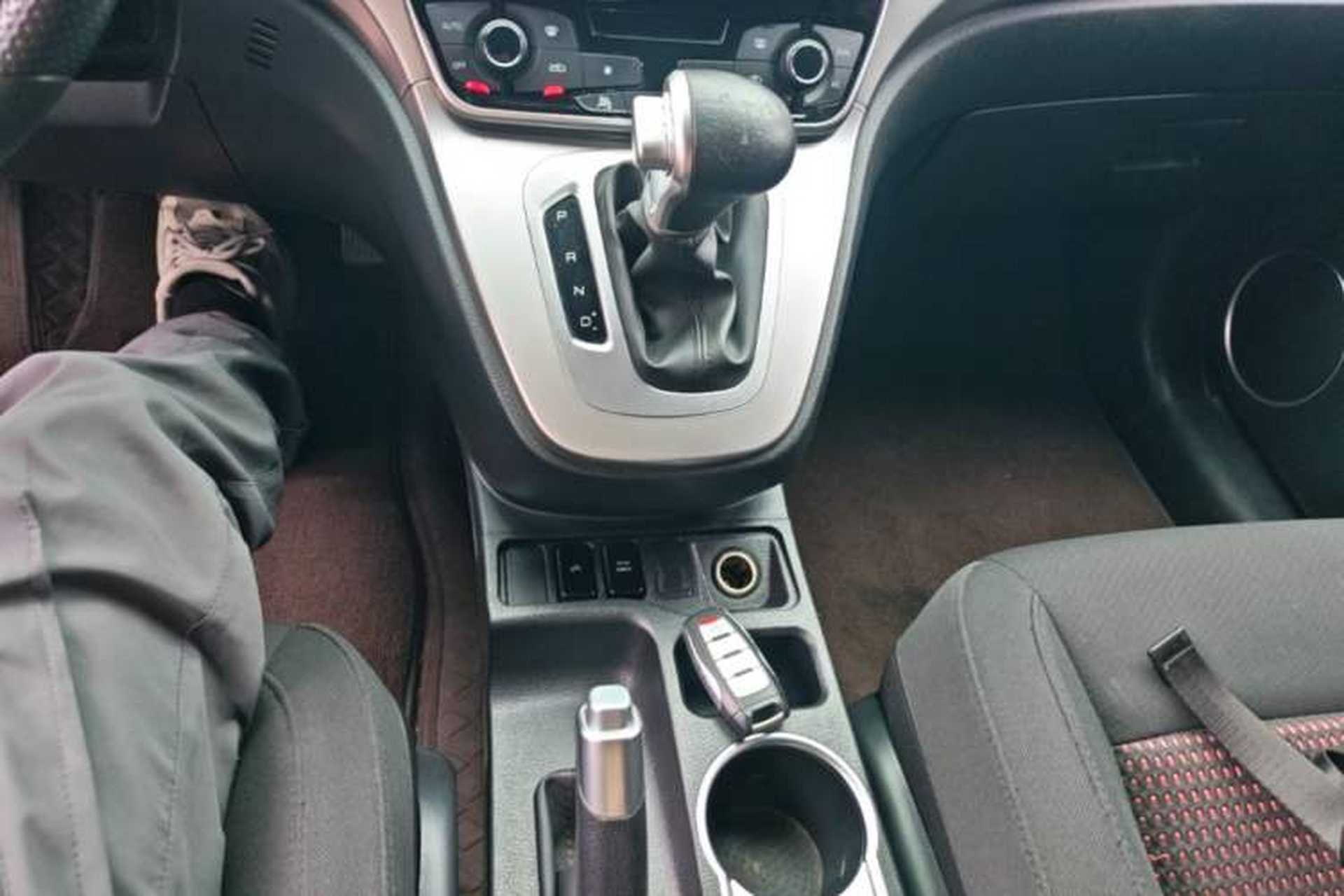 Used Haval M6 2019 1.5T DCT Two-Wheel Drive Urban Version China VI Standard Gear Lever
