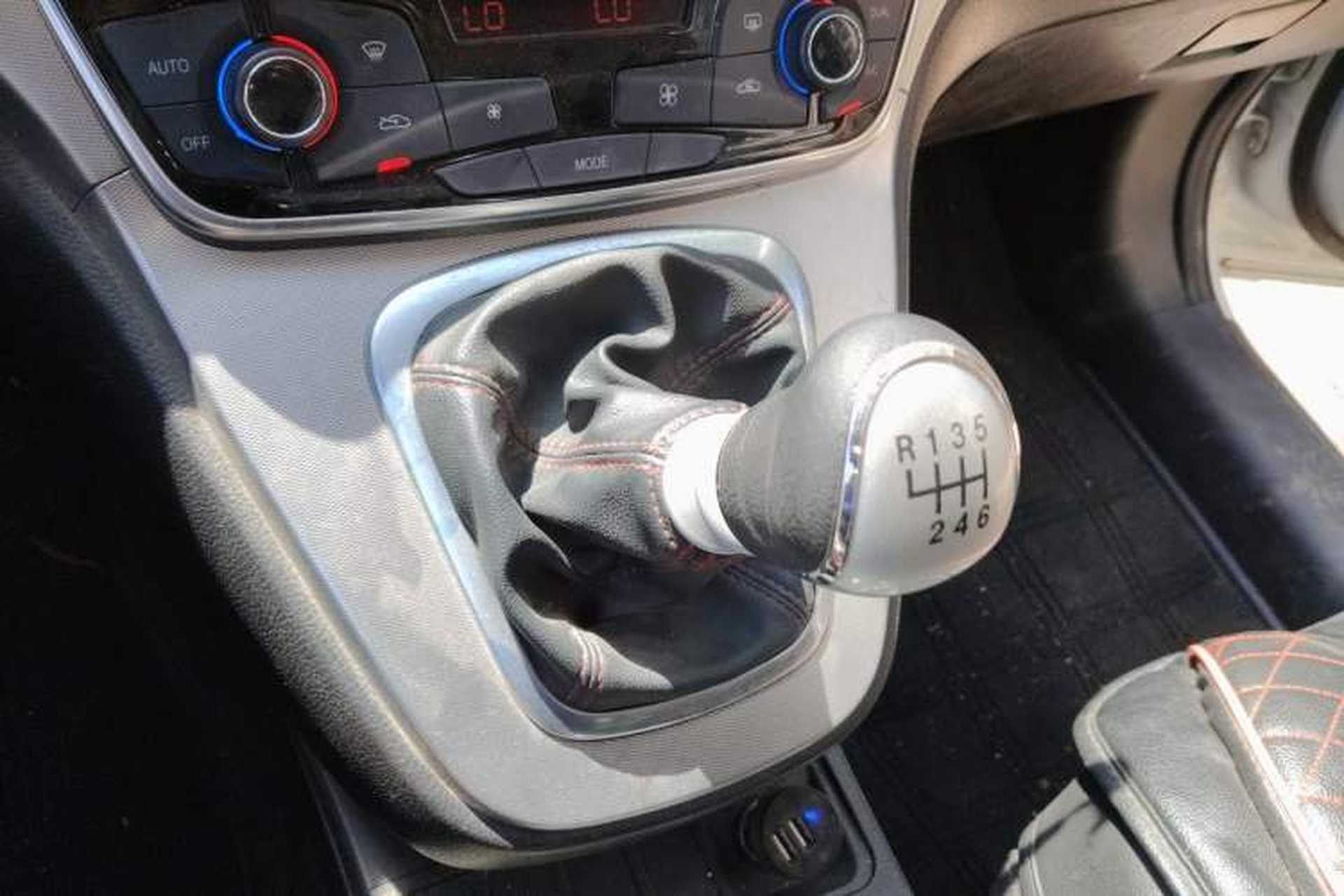 Used Haval M6 2019 1.5T Manual Two-Wheel Drive Elite Version China VI Standard Gear Lever