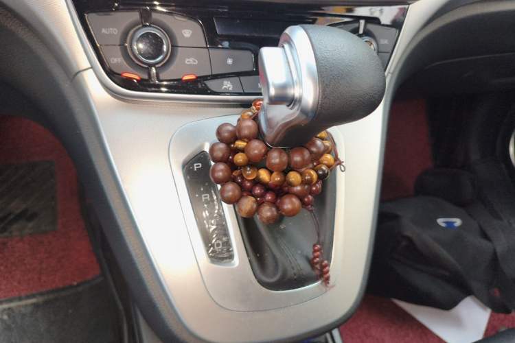 Used Haval M6 2019 1.5T DCT Two-Wheel Drive Value Edition China VI Standard Gear Lever