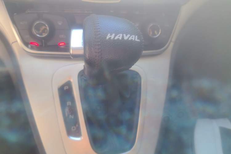 Used Haval M6 2019 1.5T DCT Two-Wheel Drive Value Edition China VI Standard Gear Lever