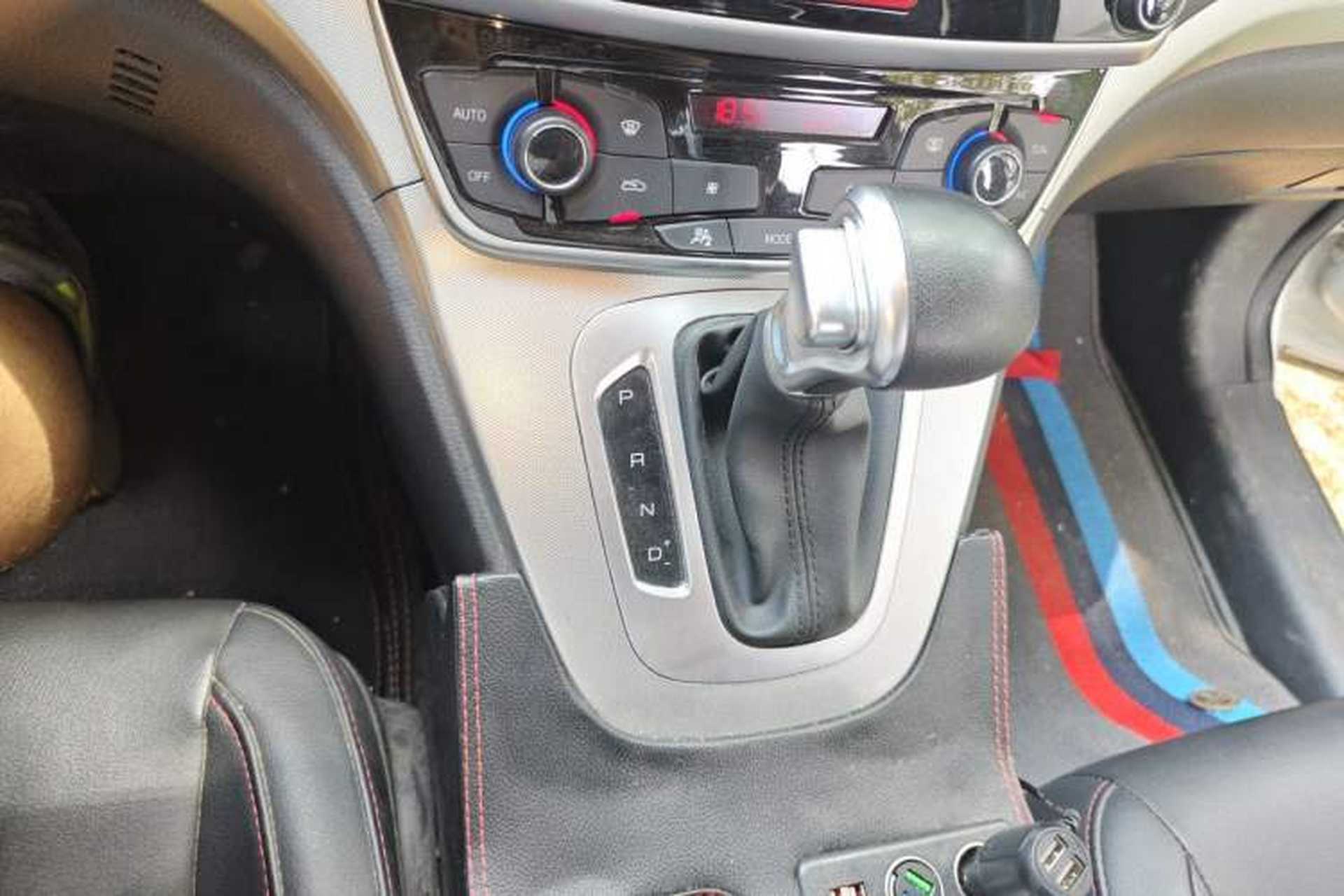 Used Haval M6 2019 1.5T DCT Two-Wheel Drive Elite Version China VI Standard Gear Lever