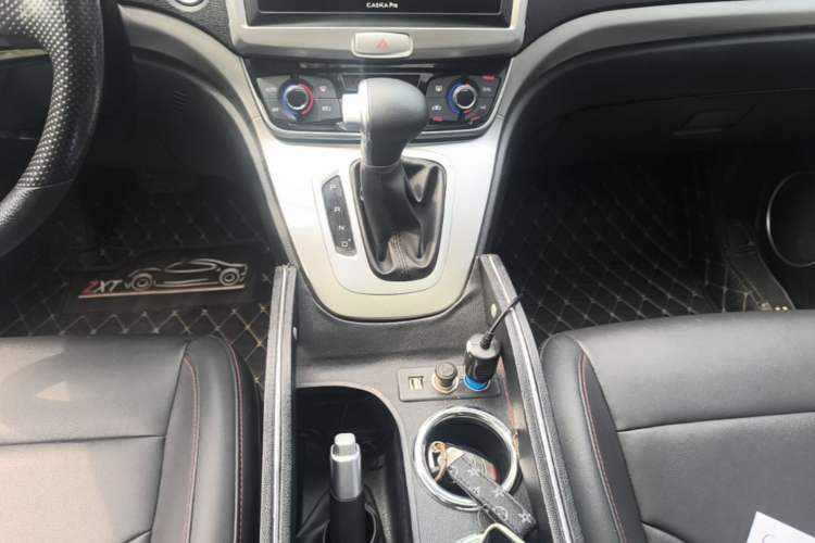 Used Haval M6 2019 1.5T DCT Two-Wheel Drive Value Edition China VI Standard Gear Lever