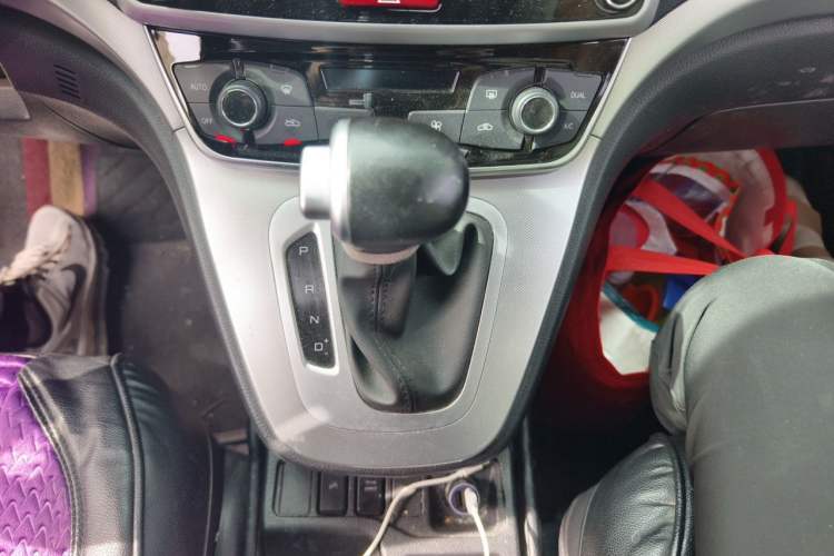 Used Haval M6 2019 1.5T DCT Two-Wheel Drive Value Edition China VI Standard Gear Lever