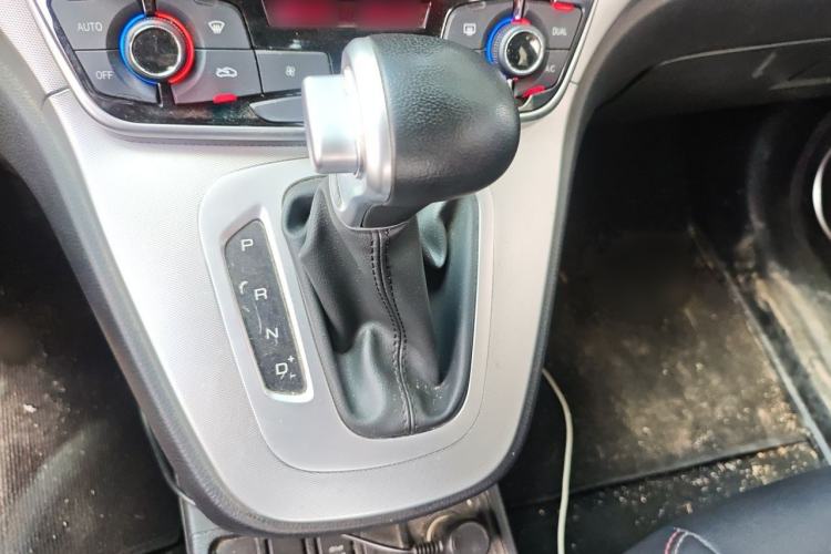 Used Haval M6 2019 1.5T DCT Two-Wheel Drive Value Edition China VI Standard Gear Lever