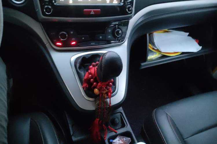 Used Haval M6 2019 1.5T Manual Two-Wheel Drive Elite Version China VI Standard Gear Lever