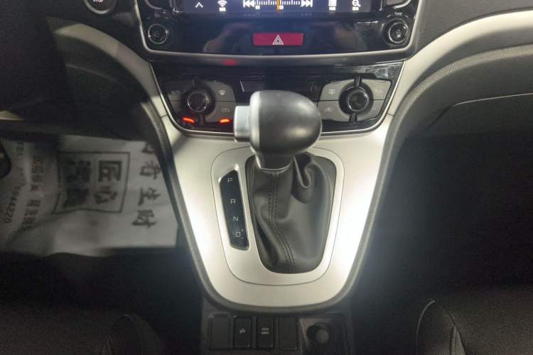 Used Haval M6 2019 1.5T DCT Two-Wheel Drive Urban Version China V Standard Gear Lever