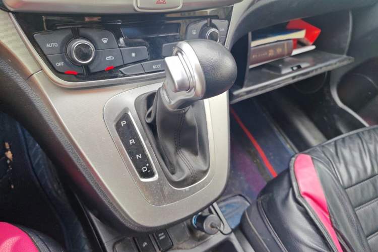 Used Haval M6 2019 1.5T DCT Two-Wheel Drive Value Edition China VI Standard Gear Lever