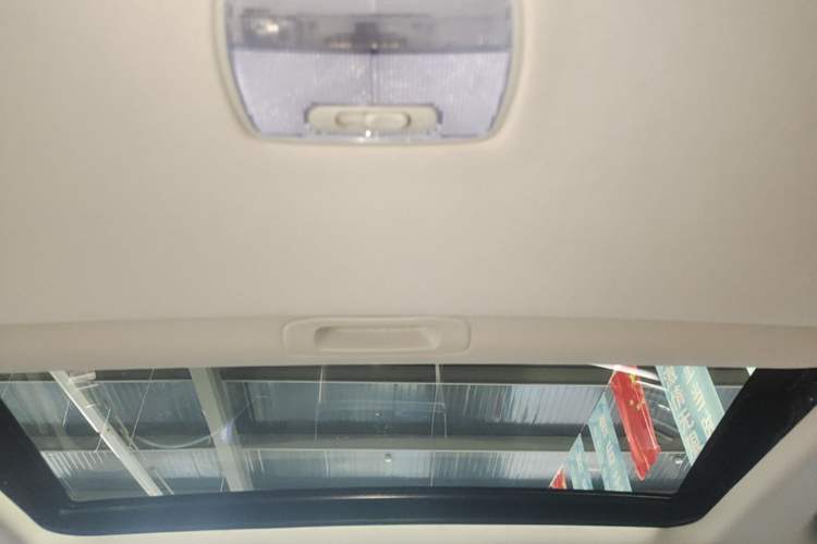 Used Haval M6 2019 1.5T DCT Two-Wheel Drive Value Edition China VI Standard Headliner