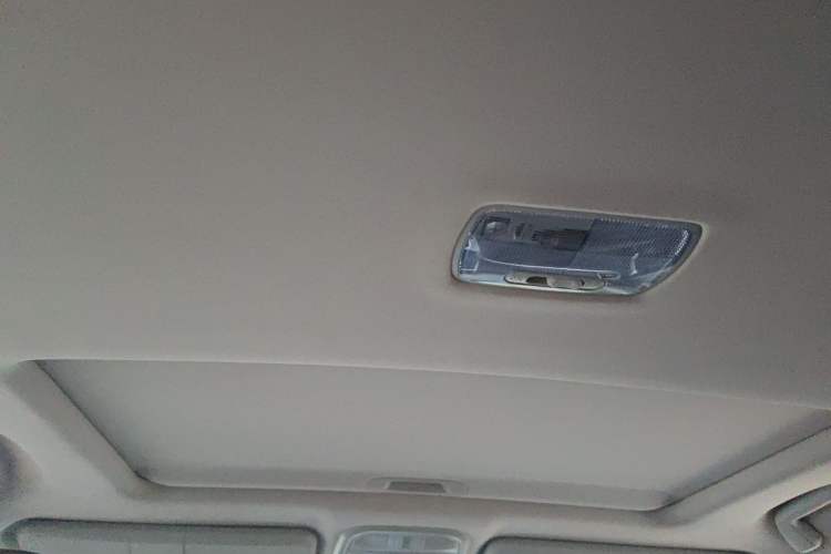 Used Haval M6 2019 1.5T Manual Two-Wheel Drive Elite Version China VI Standard Headliner