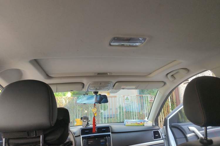 Used Haval M6 2019 1.5T Manual Two-Wheel Drive Elite Version China VI Standard Headliner