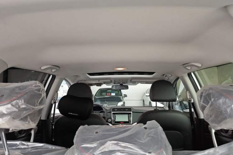 Used Haval M6 2019 1.5T DCT Two-Wheel Drive Elite Version China VI Standard Headliner
