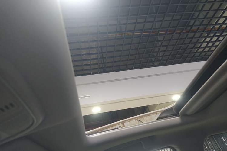 Used Haval M6 2019 1.5T DCT Two-Wheel Drive Value Edition China VI Standard Headliner