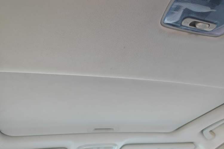Used Haval M6 2019 1.5T Manual Two-Wheel Drive Elite Version China VI Standard Headliner