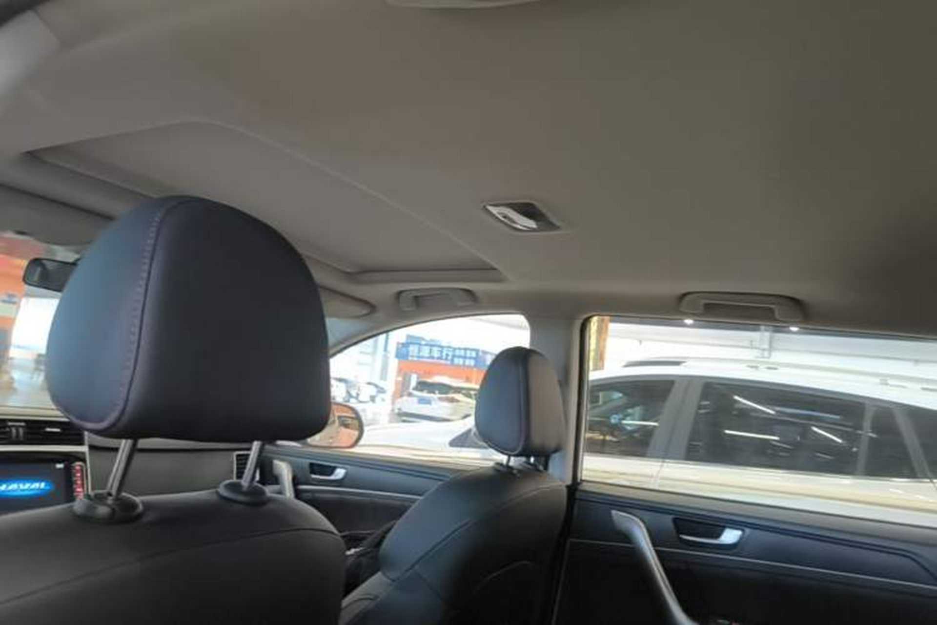 Used Haval M6 2019 1.5T DCT Two-Wheel Drive Value Edition China VI Standard Headliner