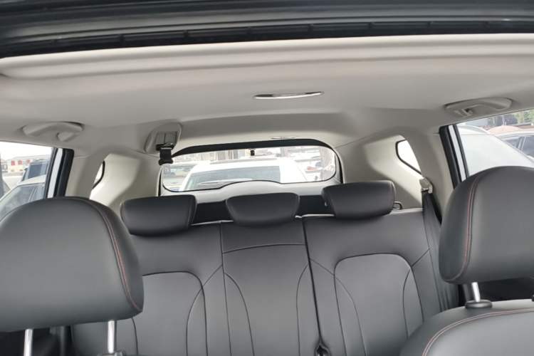 Used Haval M6 2019 1.5T DCT Two-Wheel Drive Elite Version China VI Standard Headliner