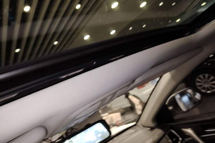 Used Haval M6 2019 1.5T DCT Two-Wheel Drive Elite Version China V Standard Headliner