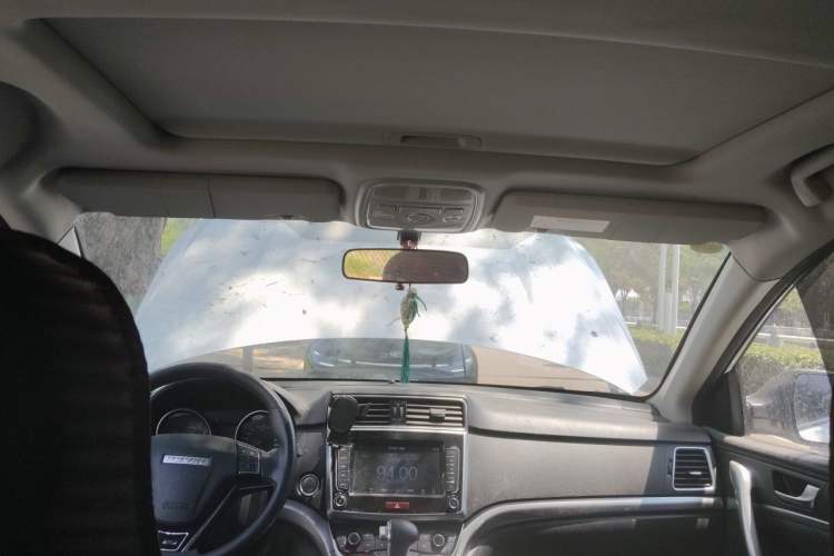 Used Haval M6 2019 1.5T DCT Two-Wheel Drive Value Edition China VI Standard Headliner