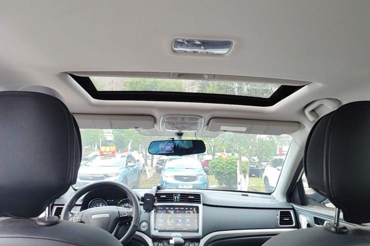 Used Haval M6 2019 1.5T DCT Two-Wheel Drive Value Edition China VI Standard Headliner
