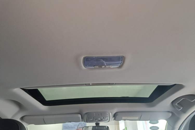 Used Haval M6 2019 1.5T DCT Two-Wheel Drive Elite Version China V Standard Headliner