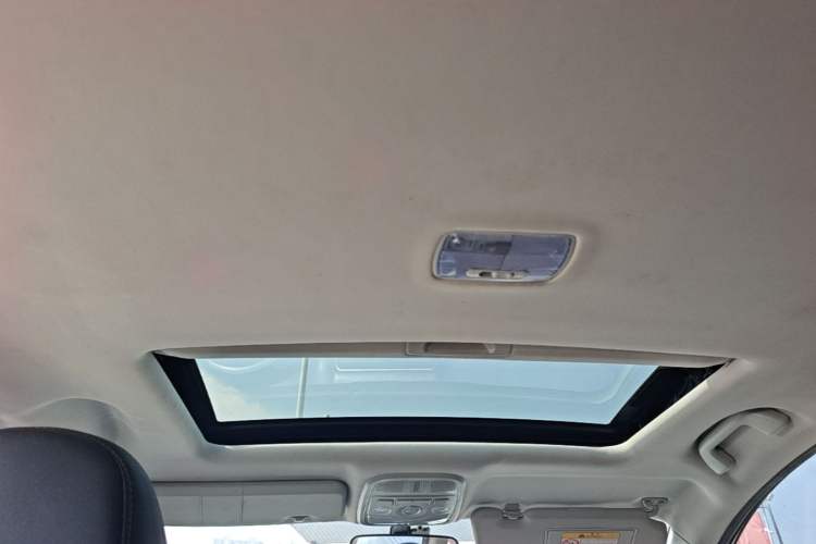 Used Haval M6 2019 1.5T DCT Two-Wheel Drive Elite Version China VI Standard Headliner