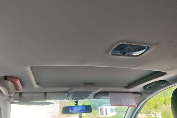 Used Haval M6 2019 1.5T DCT Two-Wheel Drive Value Edition China VI Standard Headliner