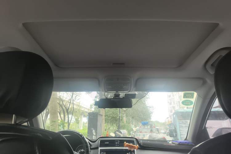 Used Haval M6 2019 1.5T DCT Two-Wheel Drive Elite Version China VI Standard Headliner