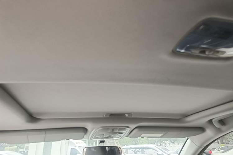 Used Haval M6 2019 1.5T DCT Two-Wheel Drive Value Edition China VI Standard Headliner
