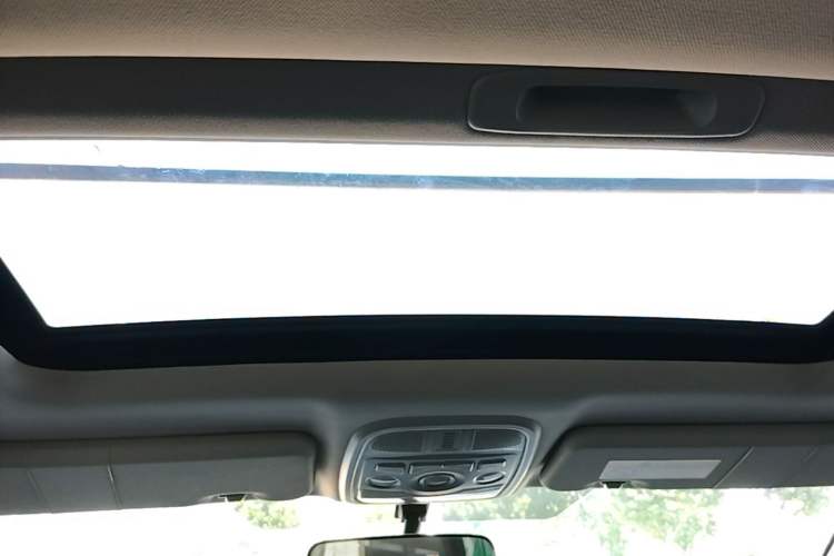 Used Haval M6 2019 1.5T DCT Two-Wheel Drive Value Edition China VI Standard Headliner