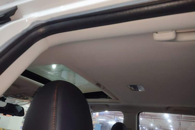 Used Haval M6 2019 1.5T DCT Two-Wheel Drive Elite Version China V Standard Headliner