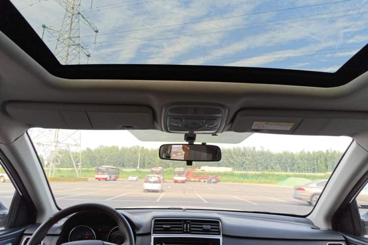 Used Haval M6 2019 1.5T Manual Two-Wheel Drive Elite Version China VI Standard Headliner