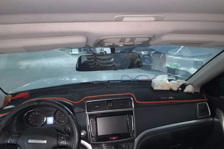 Used Haval M6 2019 1.5T DCT Two-Wheel Drive Elite Version China VI Standard Headliner