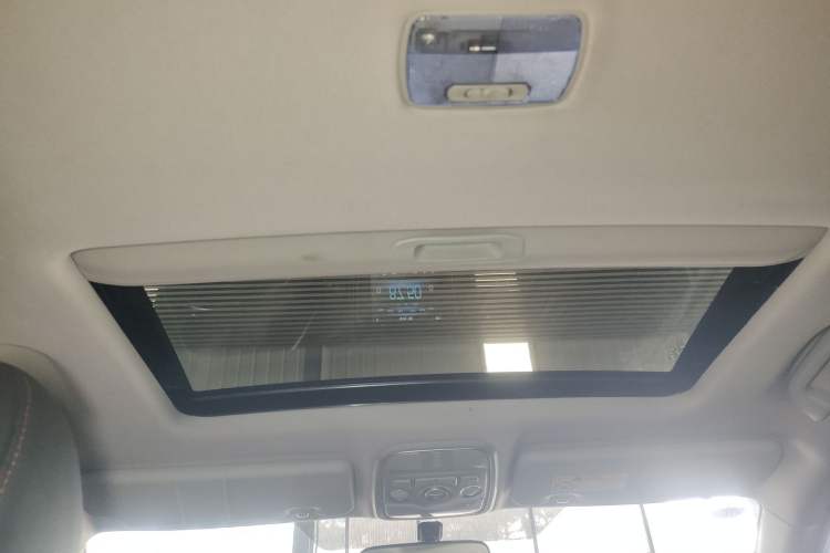Used Haval M6 2019 1.5T DCT Two-Wheel Drive Value Edition China VI Standard Headliner