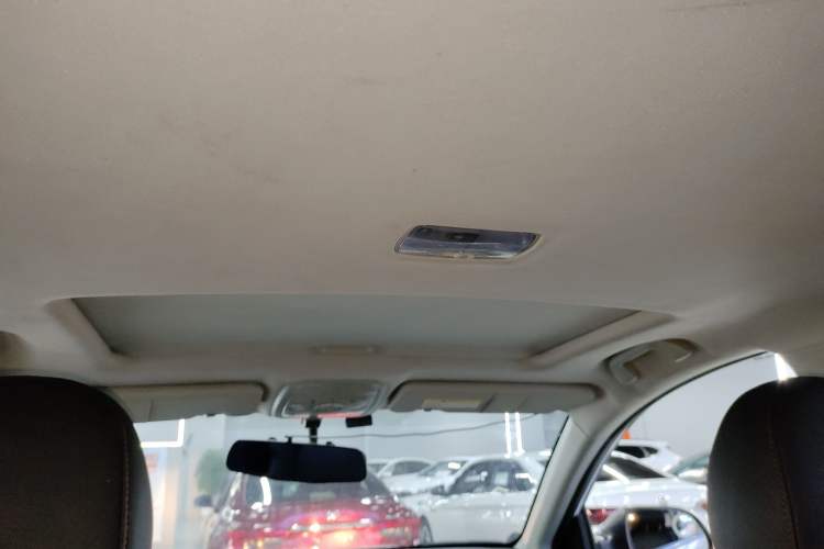 Used Haval M6 2019 1.5T DCT Two-Wheel Drive Value Edition China VI Standard Headliner