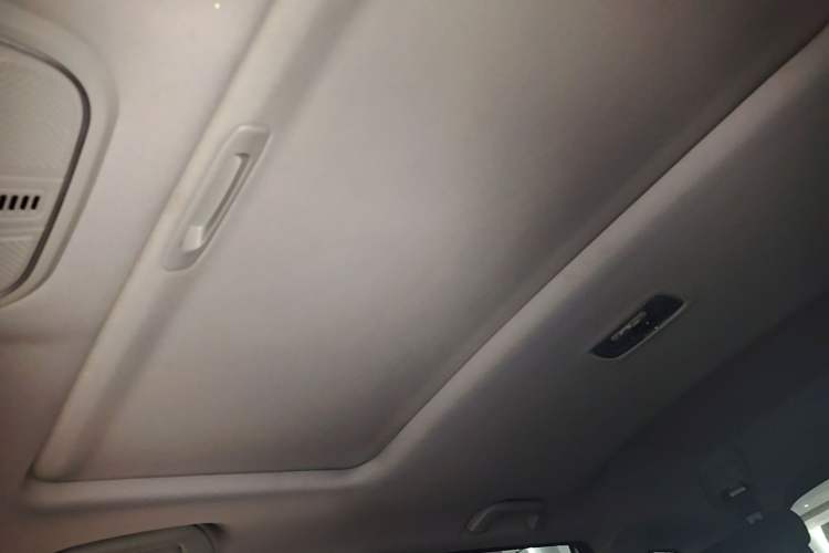 Used Haval M6 2019 1.5T DCT Two-Wheel Drive Value Edition China VI Standard Headliner