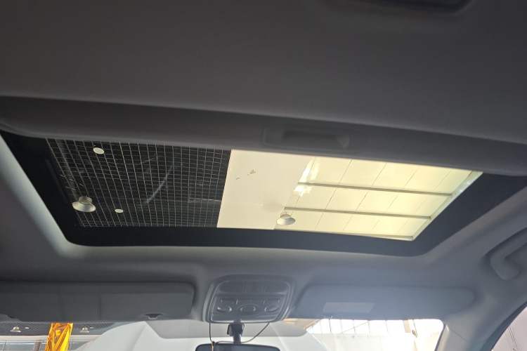 Used Haval M6 2019 1.5T DCT Two-Wheel Drive Value Edition China VI Standard Headliner