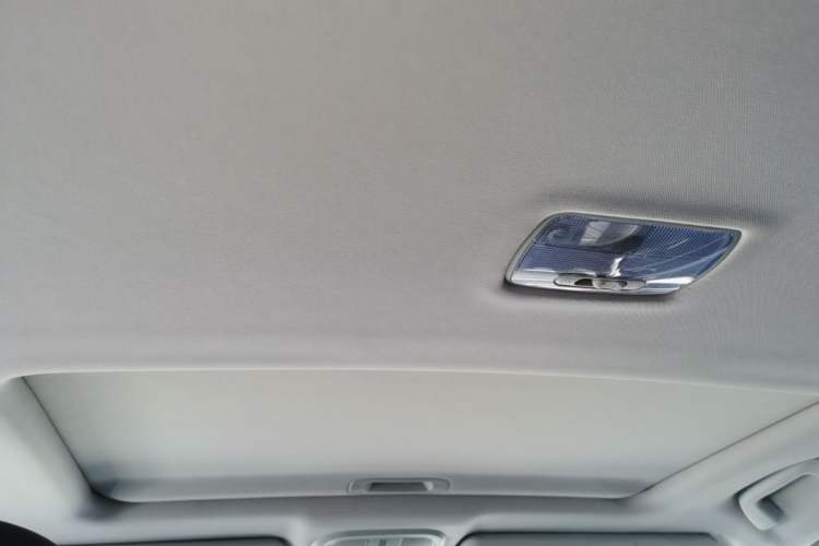 Used Haval M6 2019 1.5T DCT Two-Wheel Drive Elite Version China VI Standard Headliner