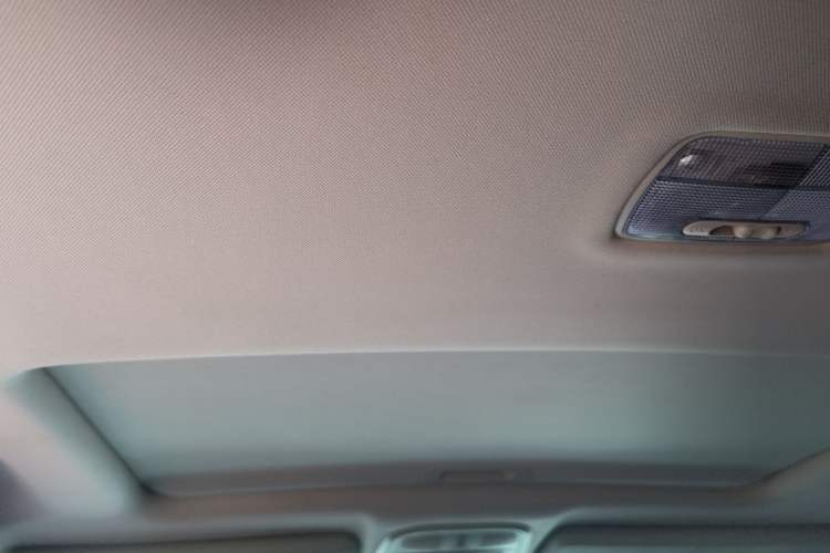 Used Haval M6 2019 1.5T Manual Two-Wheel Drive Elite Version China VI Standard Headliner