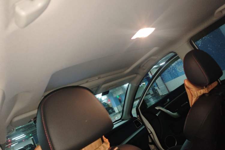 Used Haval M6 2019 1.5T DCT Two-Wheel Drive Value Edition China VI Standard Headliner