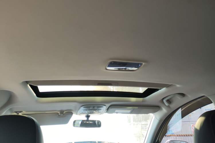 Used Haval M6 2019 1.5T DCT Two-Wheel Drive Elite Version China VI Standard Headliner