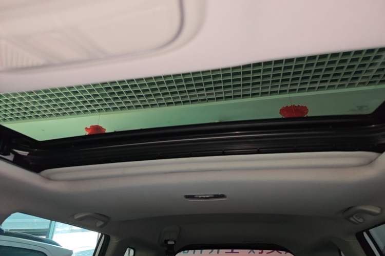 Used Haval M6 2019 1.5T DCT Two-Wheel Drive Value Edition China VI Standard Headliner