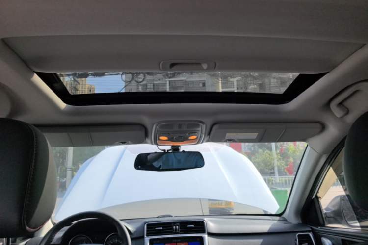 Used Haval M6 2019 1.5T DCT Two-Wheel Drive Elite Version China VI Standard Headliner