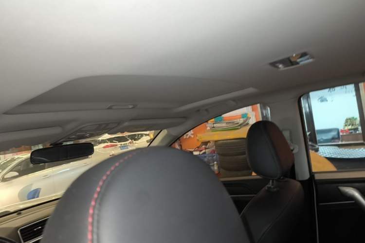 Used Haval M6 2019 1.5T DCT Two-Wheel Drive Value Edition China VI Standard Headliner