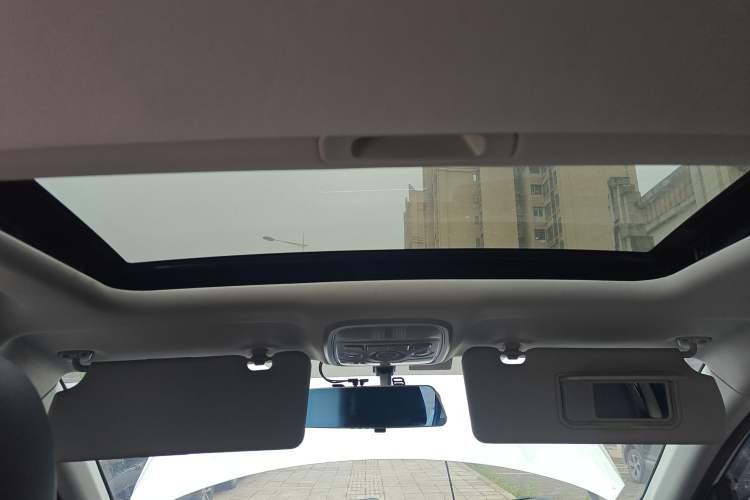 Used Haval M6 2019 1.5T DCT Two-Wheel Drive Elite Version China VI Standard Headliner