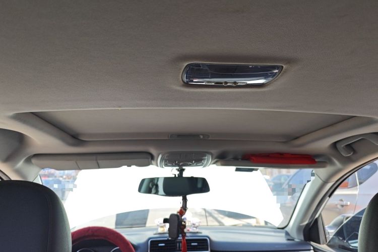 Used Haval M6 2019 1.5T Manual Two-Wheel Drive Elite Version China V Standard Headliner